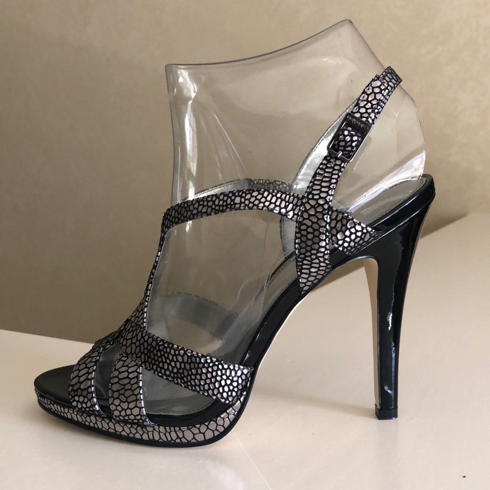 24 HOURS TO PURCHASE BEFORE TAKEN OFF Calvin Klein heels